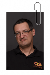 Andreas_Passbild_mit_klammer Andreas_Passbild_mit_klammer